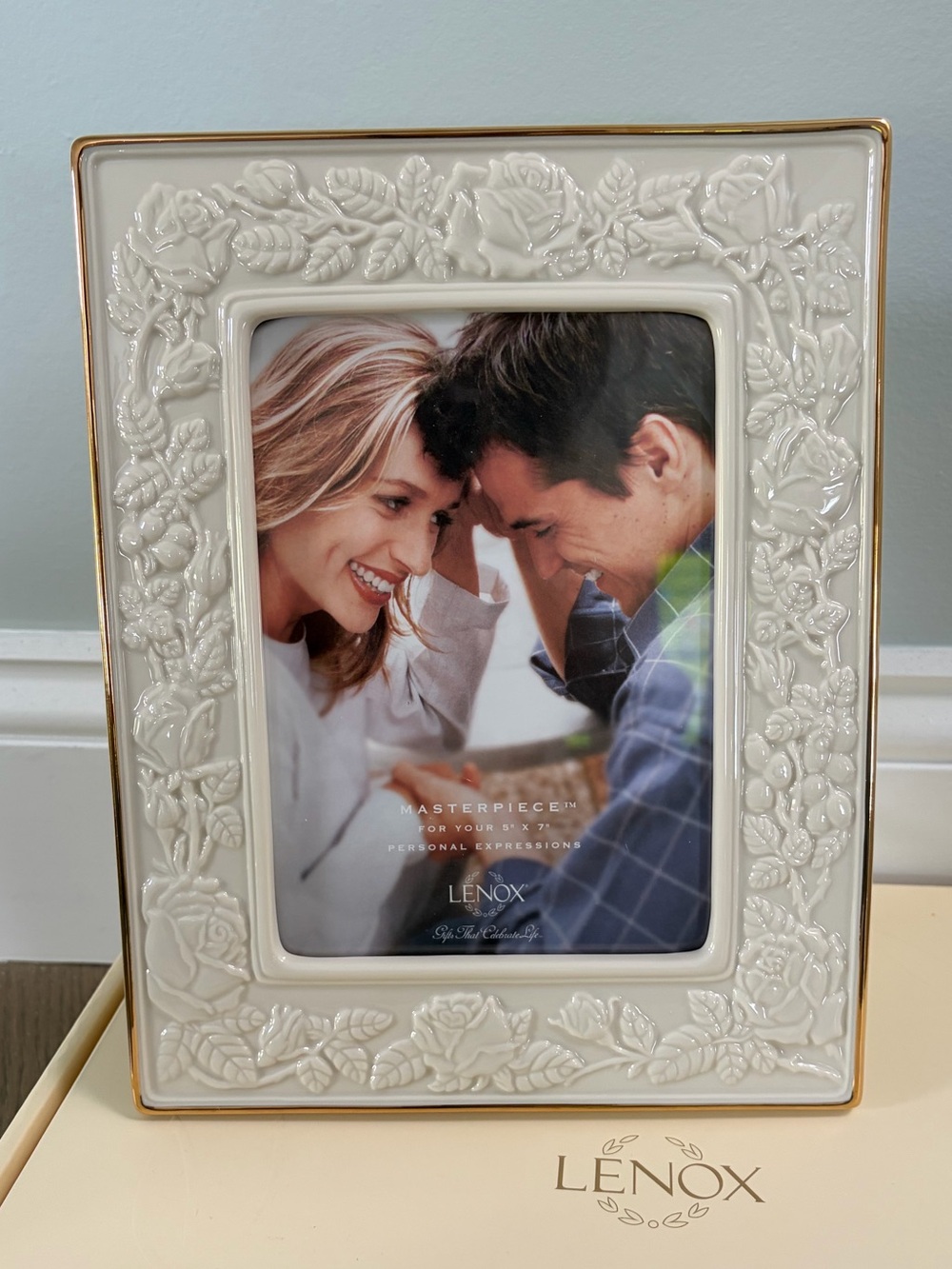 Lenox Masterpiece Ivory & Gold Floral Ceramic 5x7 Picture Frame